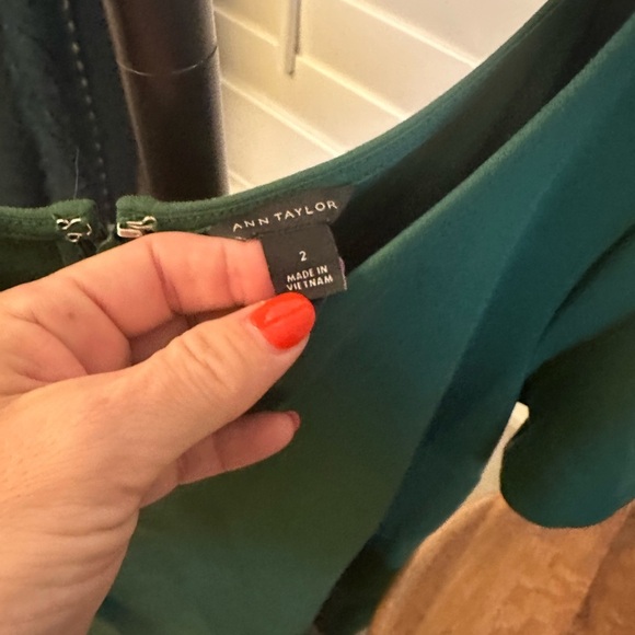 Ann Taylor Puff Sleeve Ponte Sheath Dress in Green - Picture 8 of 8